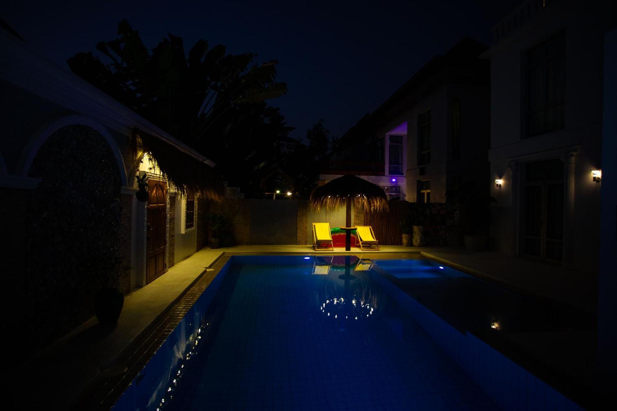 Nagawari Art Maldives Pattaya Villa Na Chom Thian Ngoại thất bức ảnh