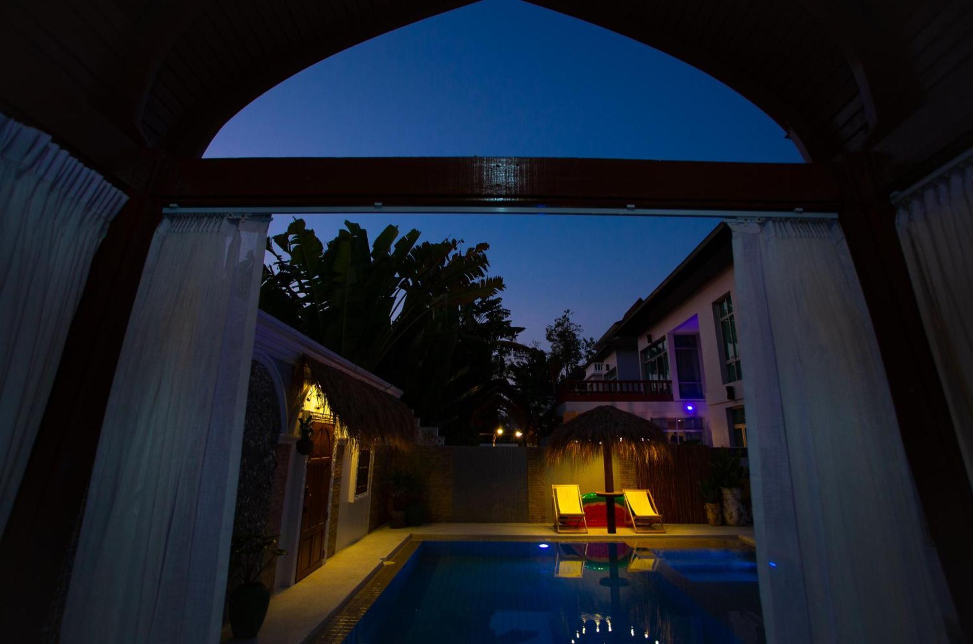 Nagawari Art Maldives Pattaya Villa Na Chom Thian Ngoại thất bức ảnh
